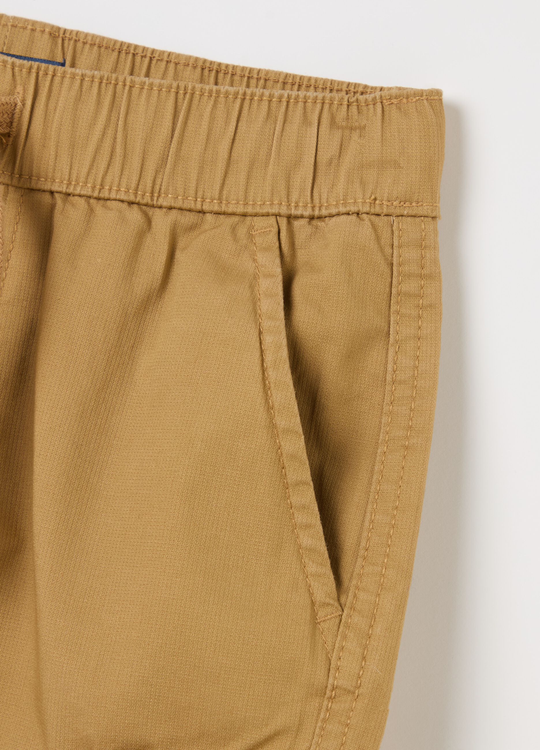 Cargo Bermuda shorts with drawstring