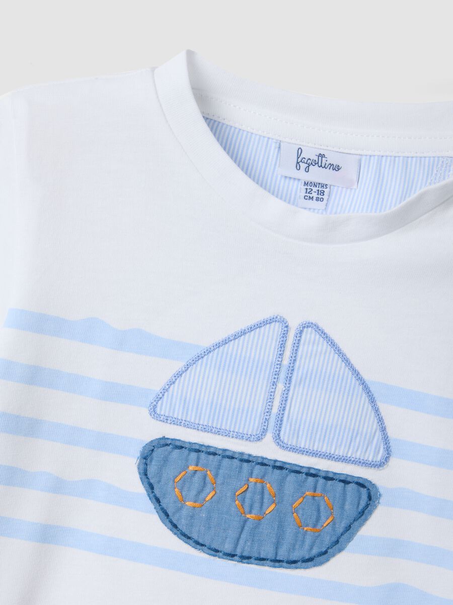 White short-sleeved pure cotton T-shirt with little boat motif_2