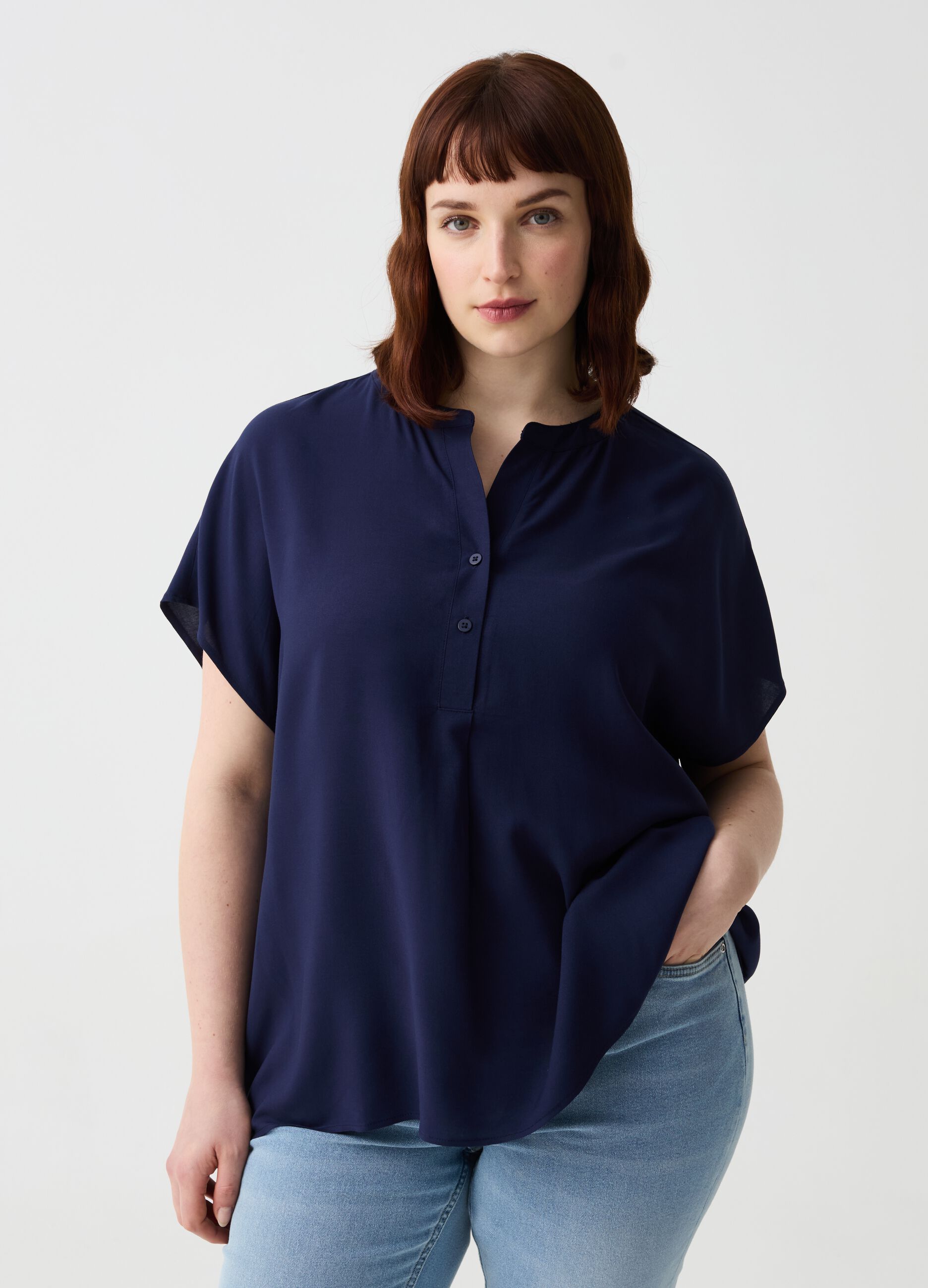 Curvy viscose blouse with buttons