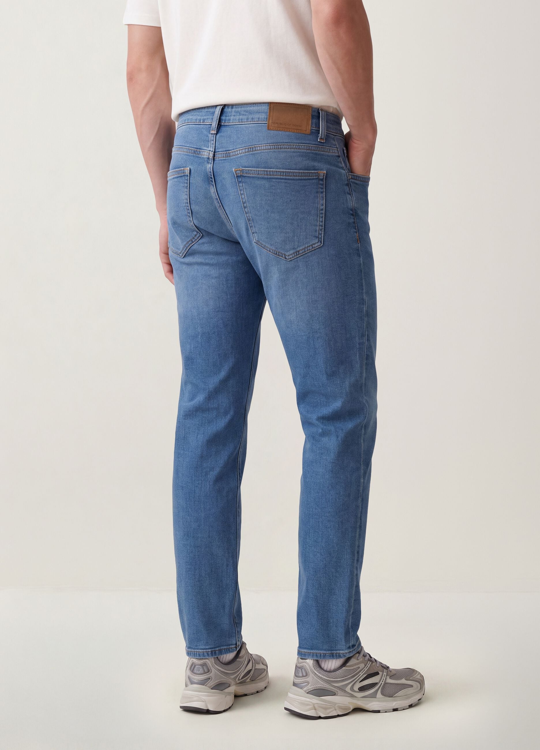 Light blue stretch cotton comfort-fit jeans