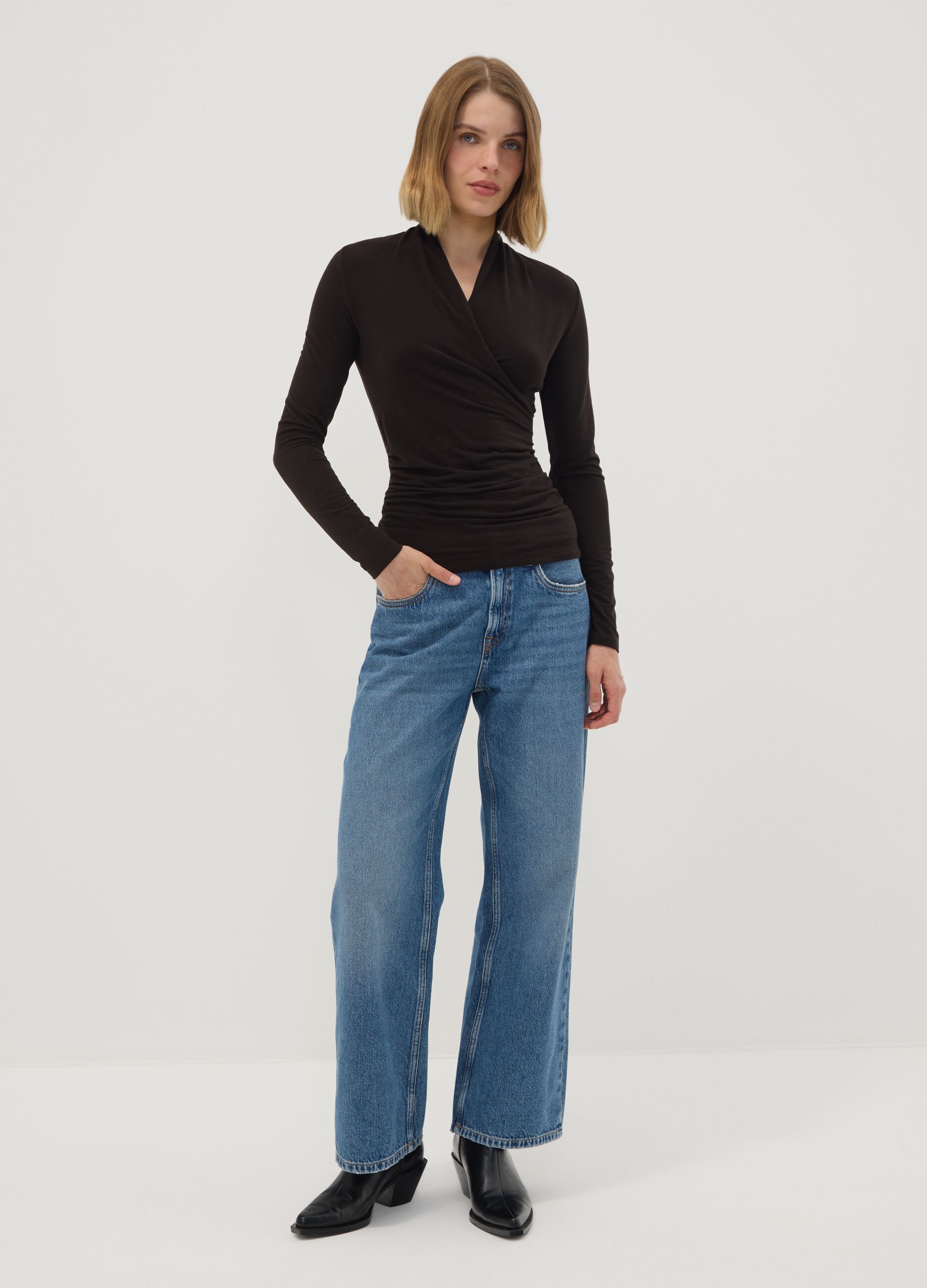 T-shirt marrone in viscosa, seta e lana elasticizzata girocollo regular fit