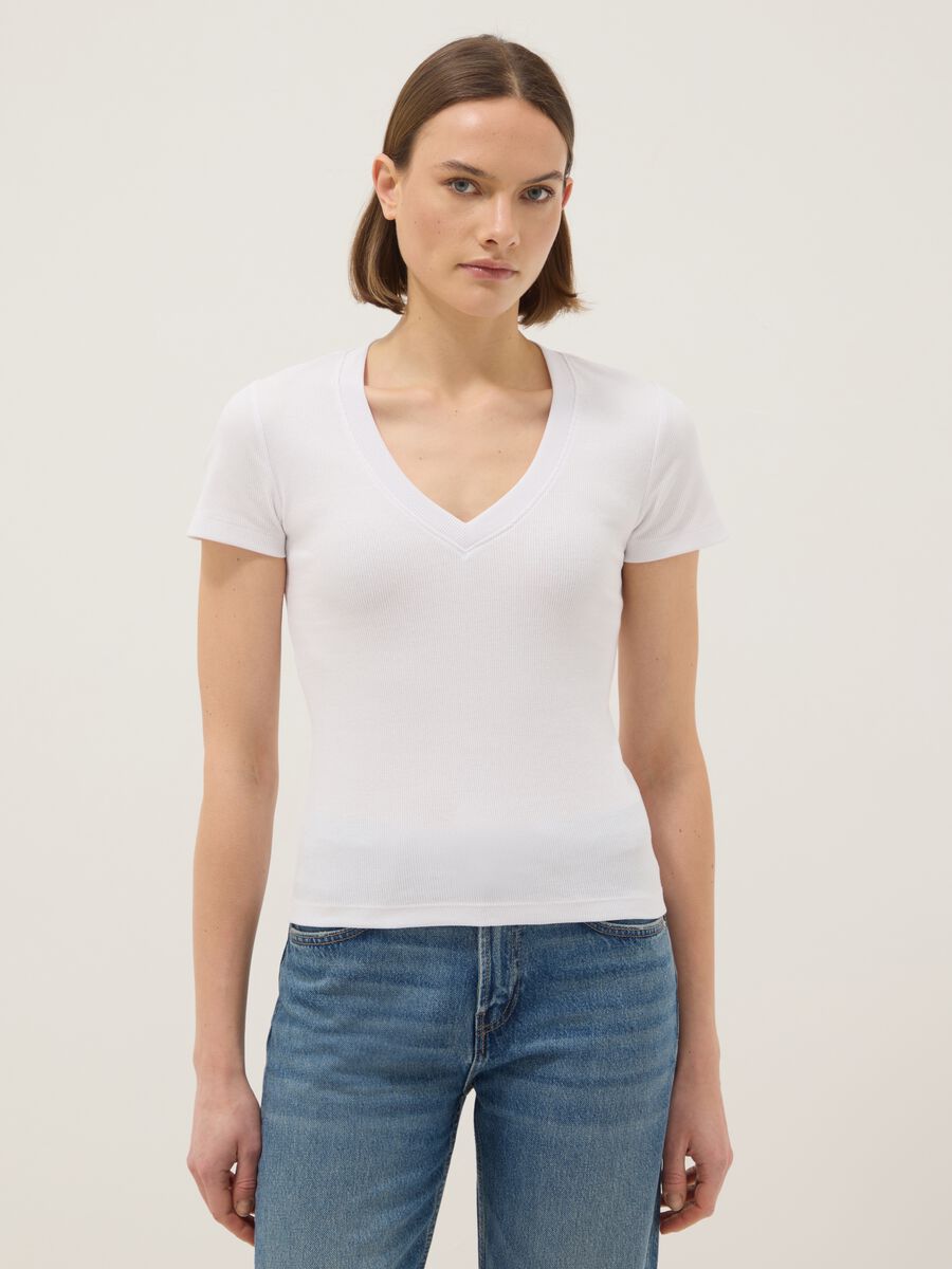 T-shirt in cotone elasticizzato bianca regular fit deep V_0