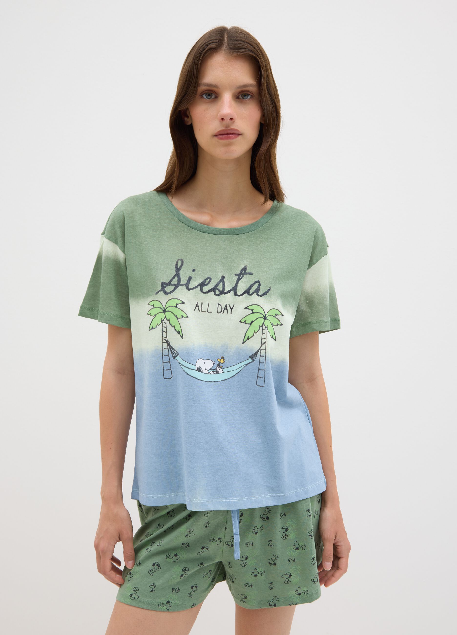 Women's pure cotton multicolour regular fit pyjamas with Snoopy print