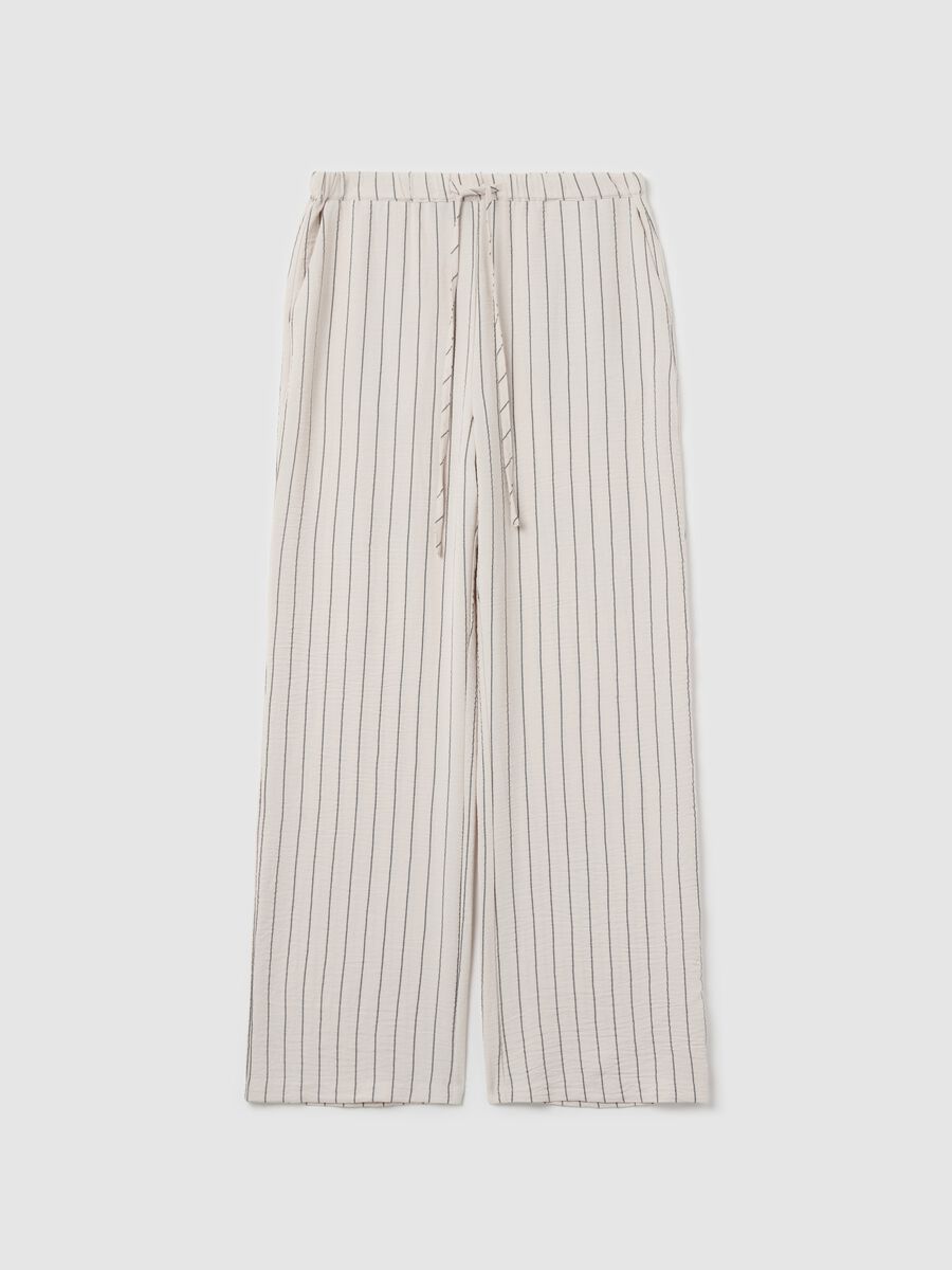 Crinkle-effect fluid trousers_4