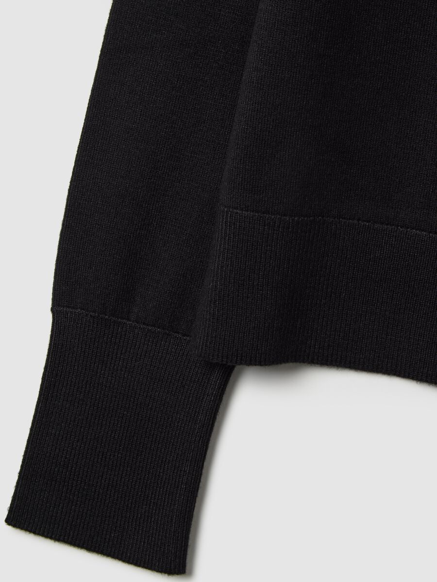 Maglione nero vestibilit&agrave; fitted_5