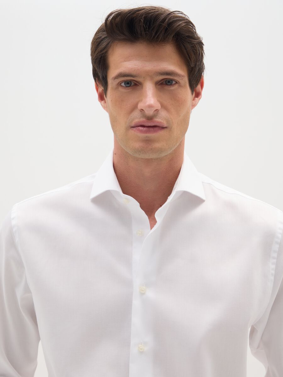 Pure cotton white shirt with French collar, regular fit_2