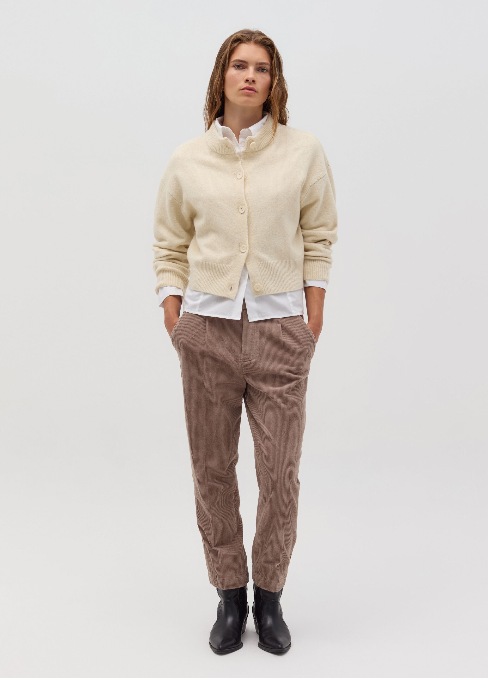 Carrot-fit trousers in corduroy with darts