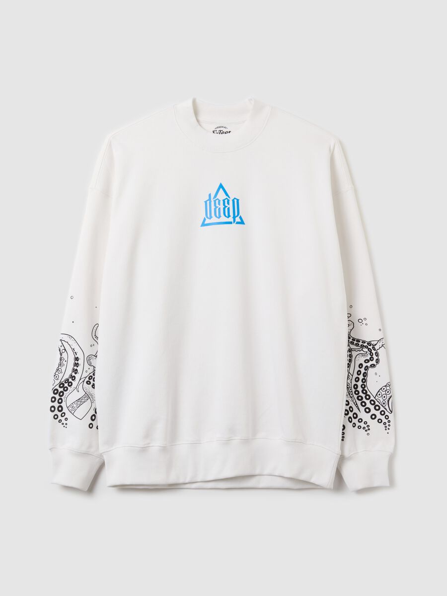 White sweatshirt with print_4