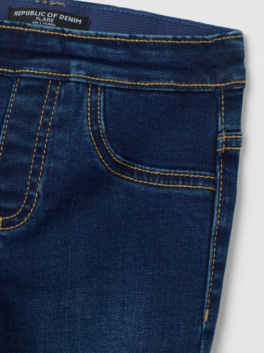 Jeggings da bambina in denim blu flare_2