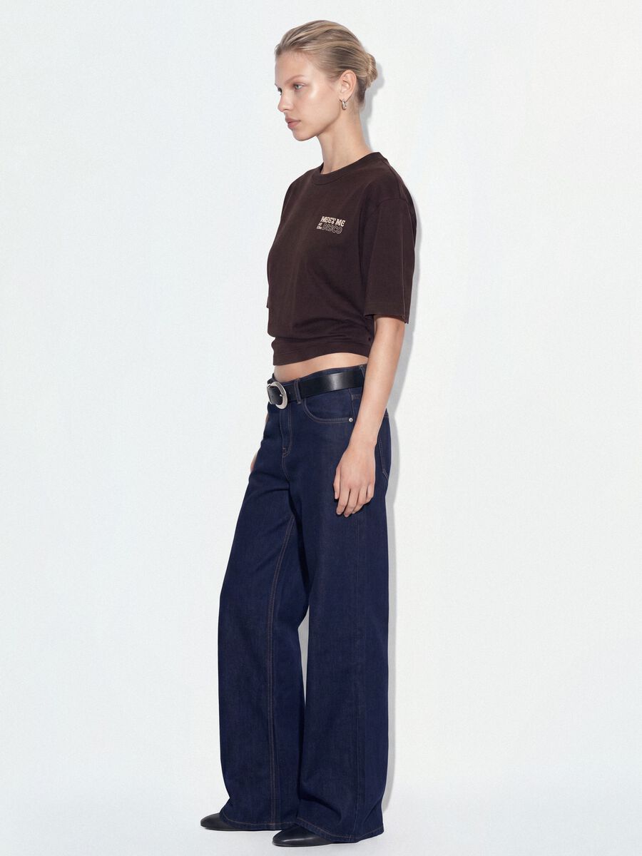 T-shirt grigia in puro cotone over fit con scritta sul petto_1
