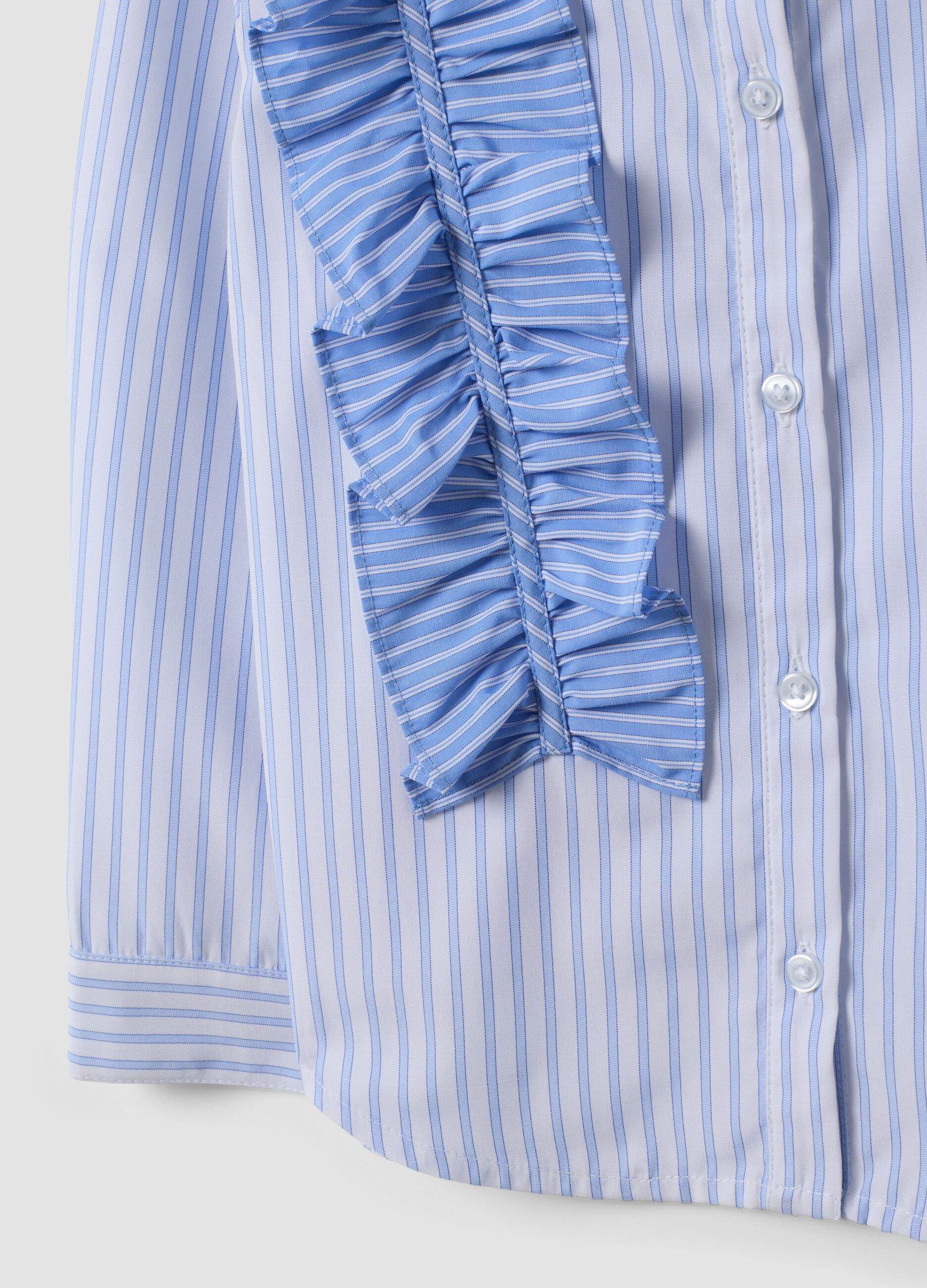 Camicia azzurra a righe con volant e colletto classico per bambina