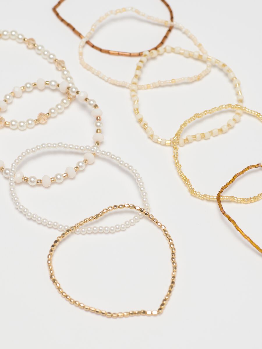 Nine-pack bracelets with beads_1