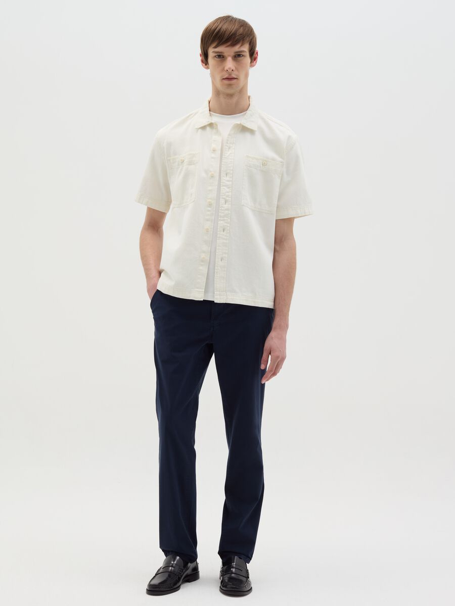 Short-sleeved shirt in denim with pockets_1