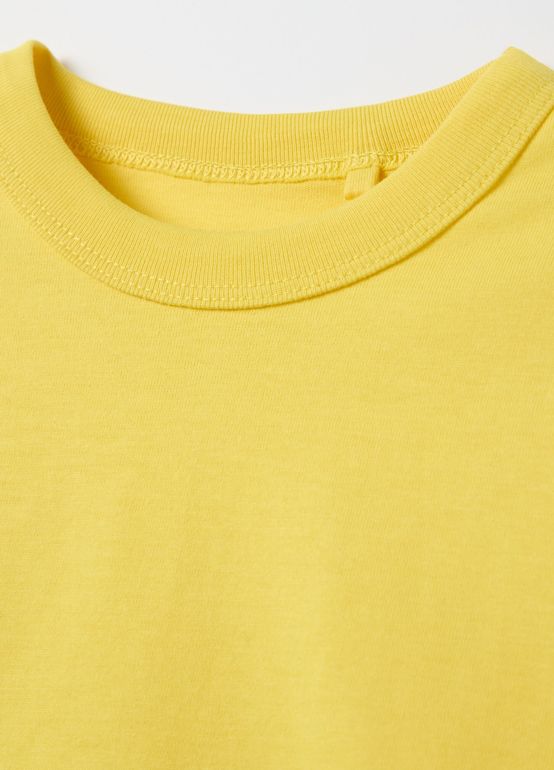 Solid colour T-shirt in organic cotton