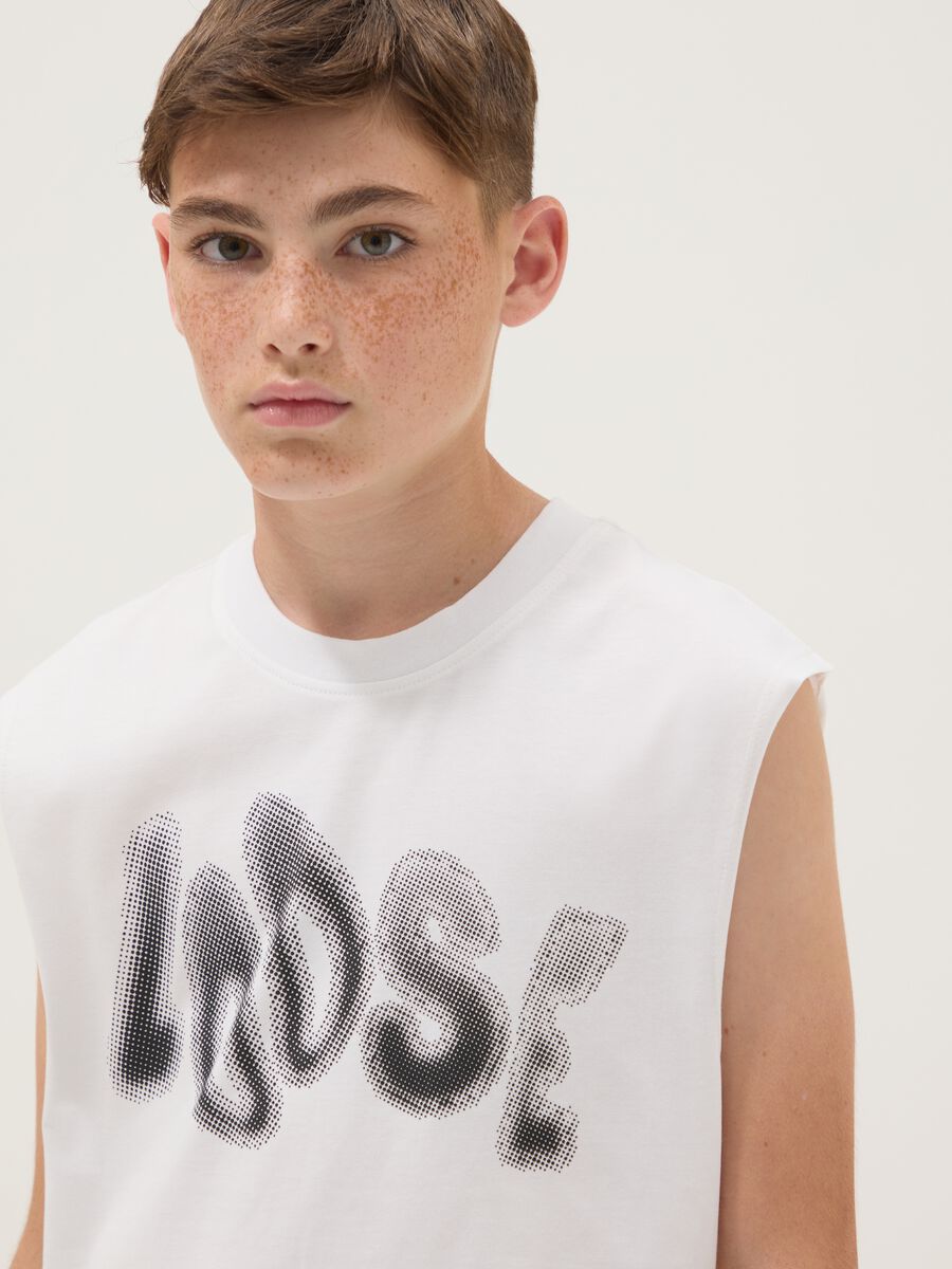 White pure cotton oversized-fit vest for boys_2