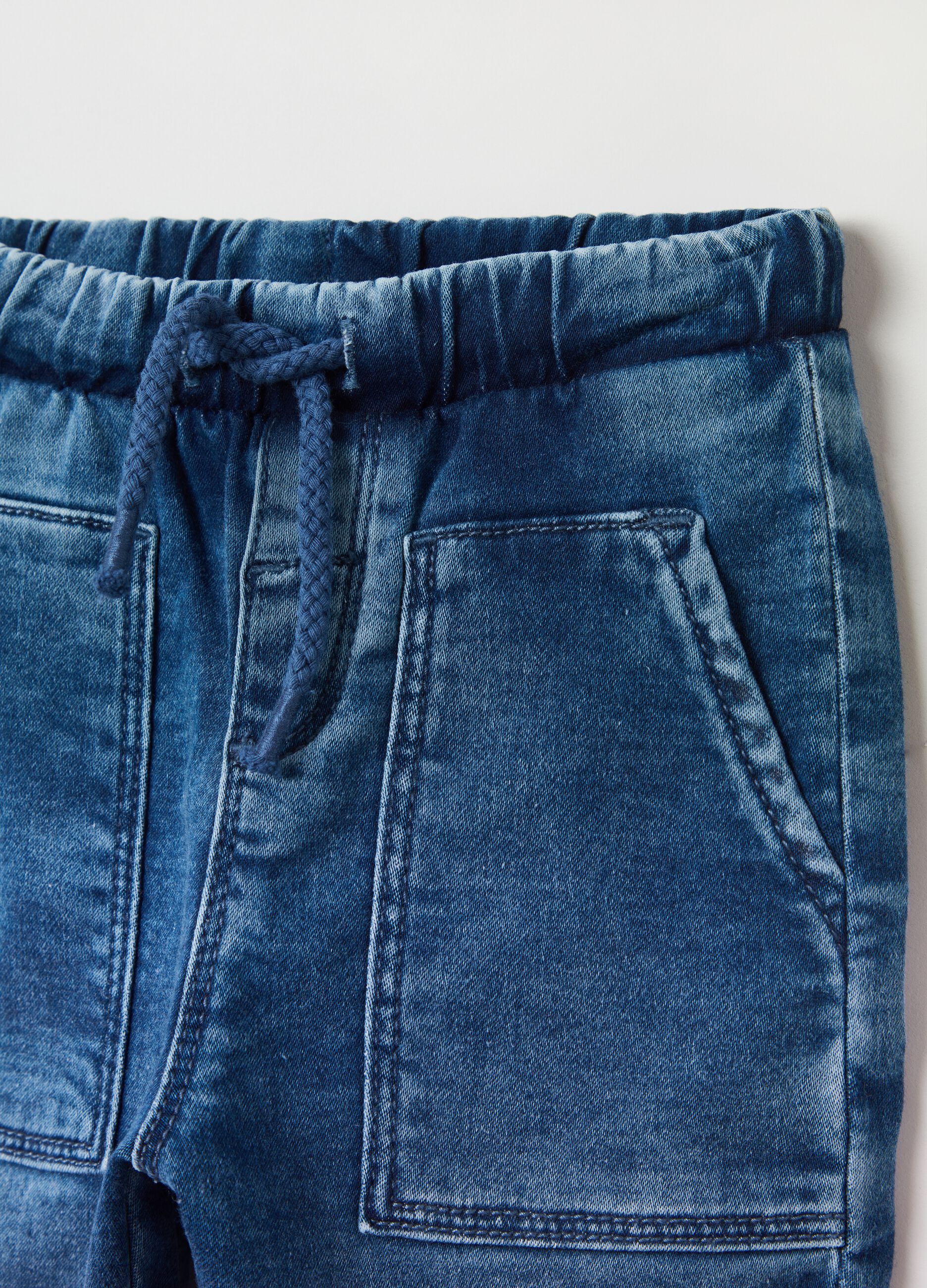 Joggers in denim con coulisse_2