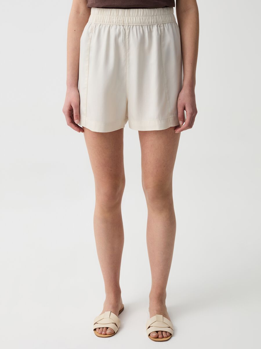 High-waisted Lyocell shorts_1