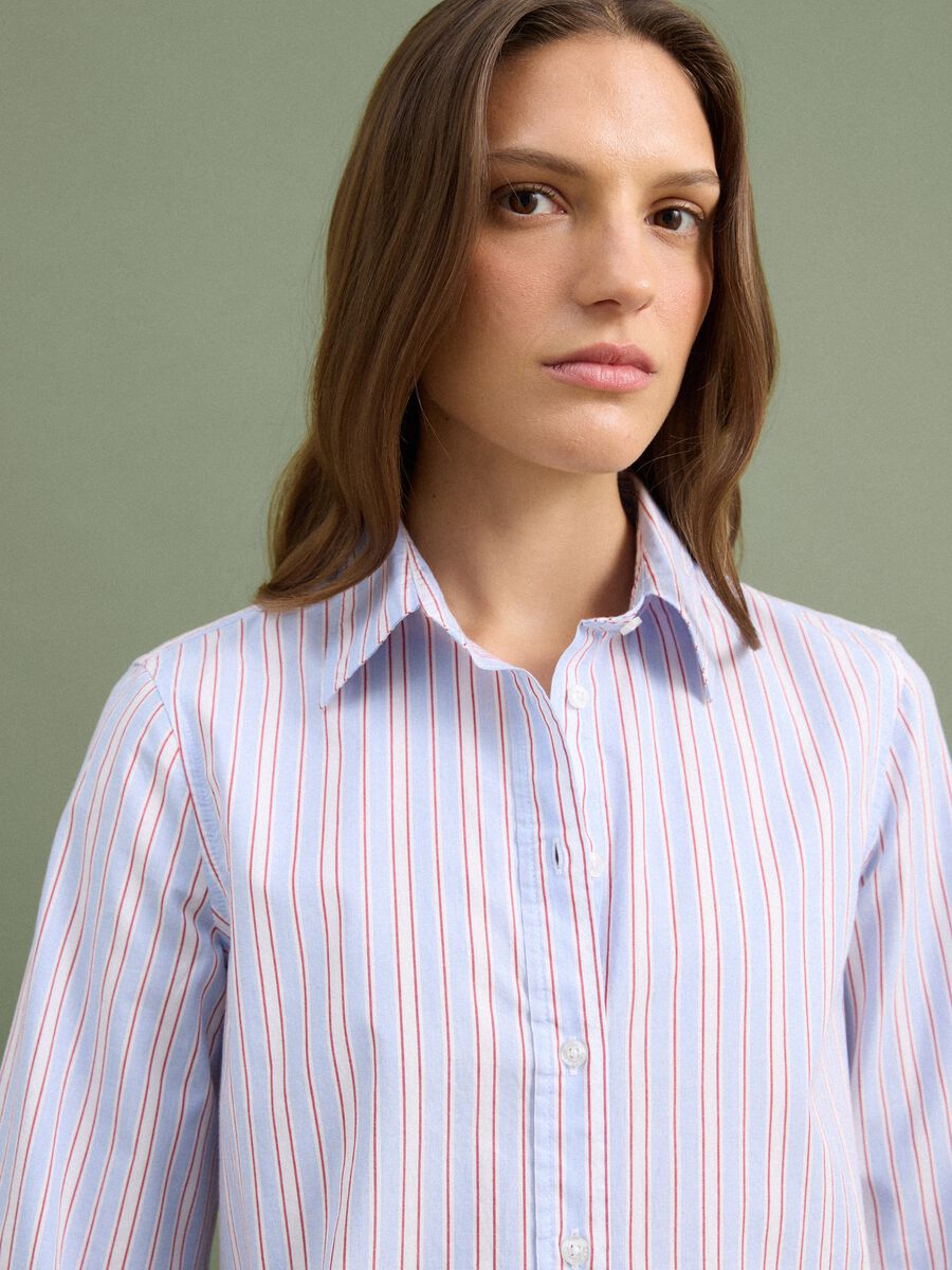 Camicia azzurra a righe rosse in popeline regular fit_2