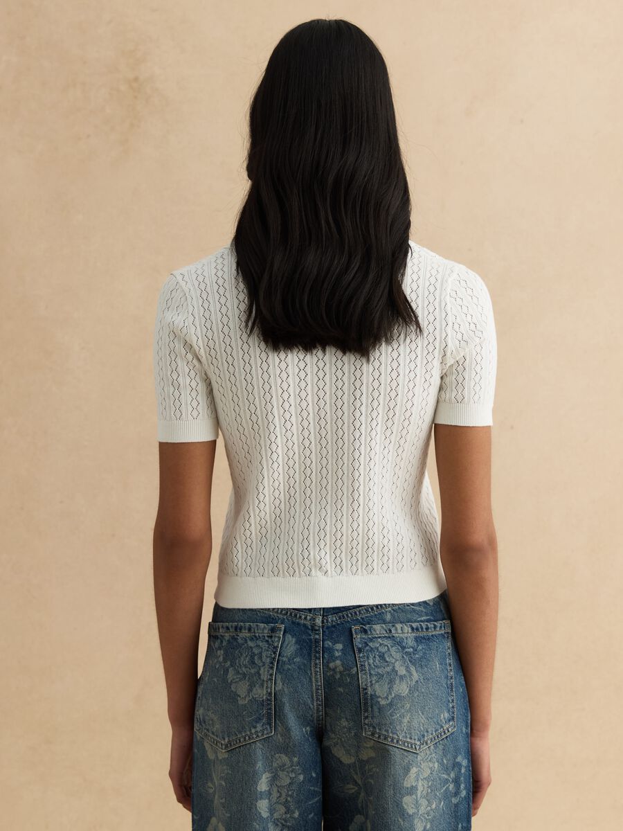 White cotton blend regular fit sweater with polo collar_3