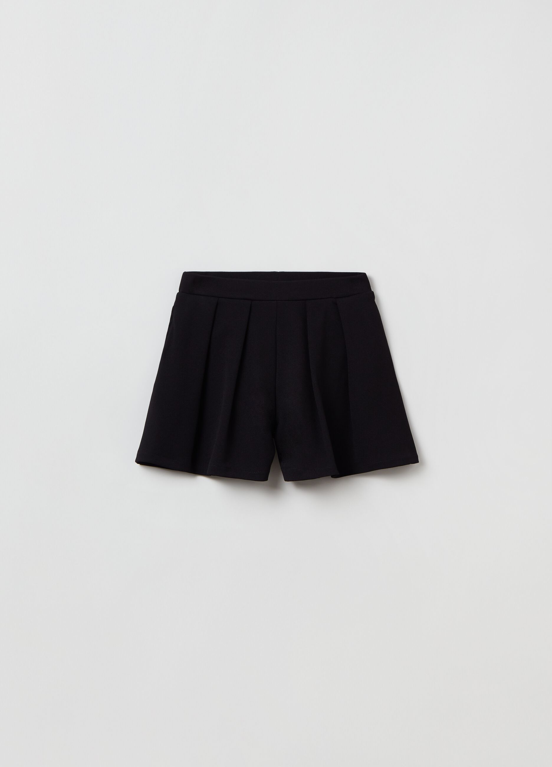 Stretch pleated shorts