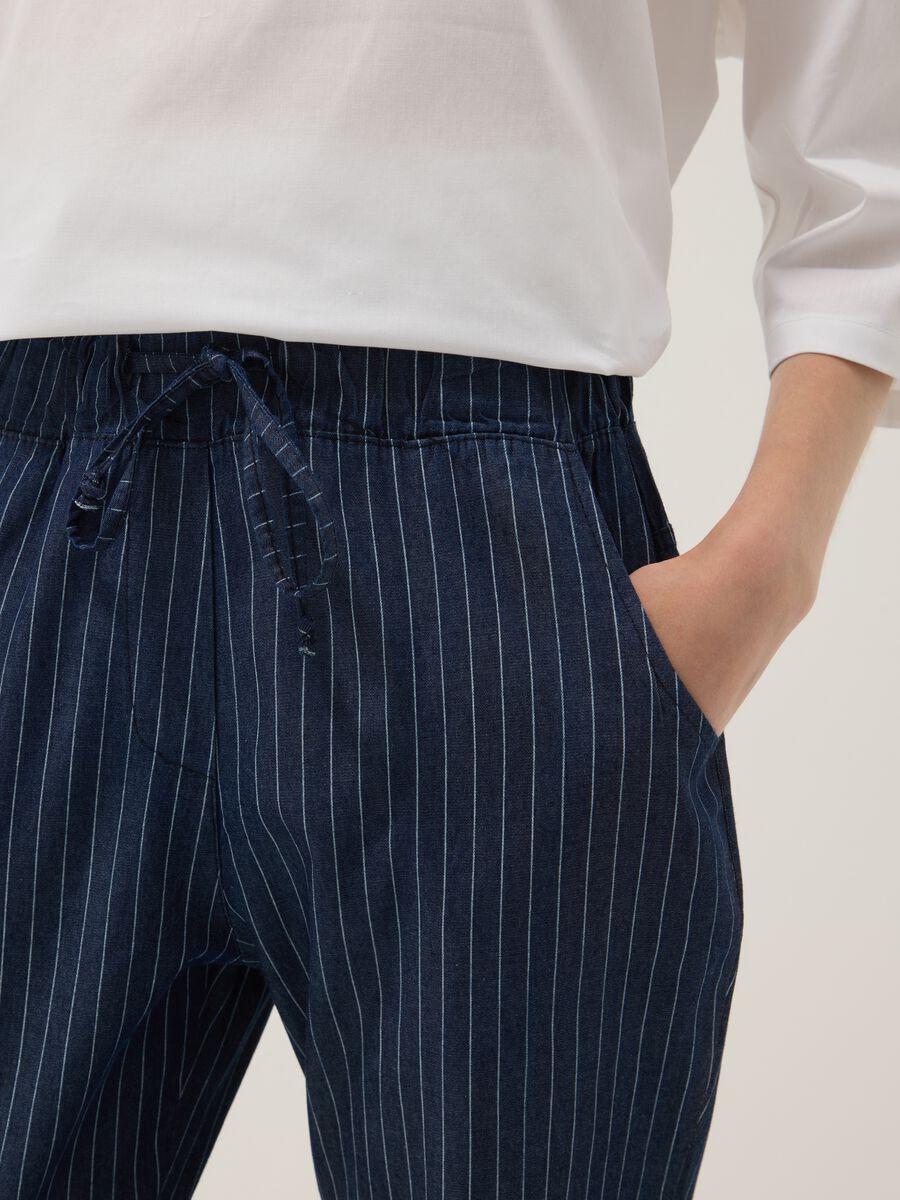 Pantaloni blu a righe in puro cotone_3