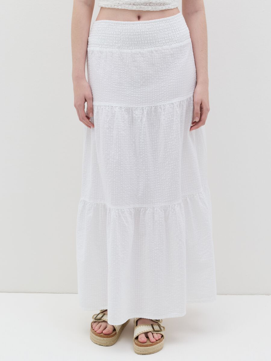 Long white tiered skirt in seersucker_1