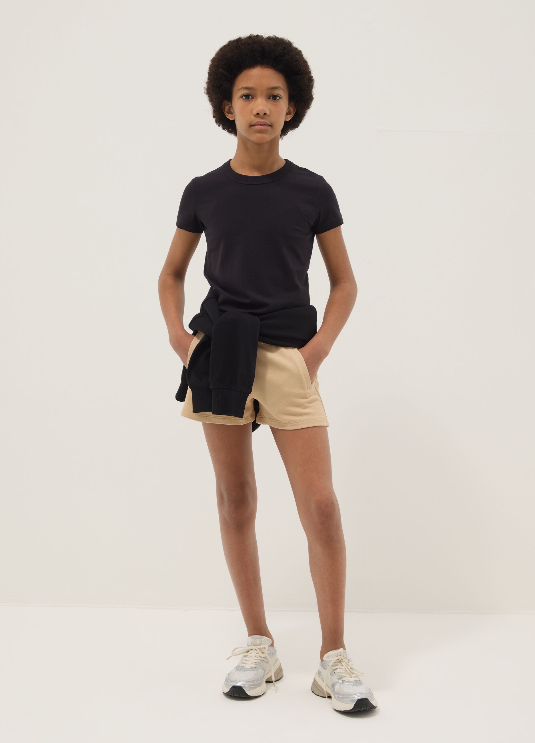 Girls&rsquo; beige shorts in pure organic cotton with elasticated waistband