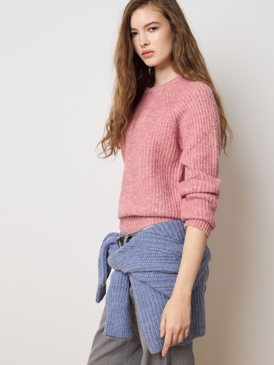 Maglione rosa a coste regular fit_3