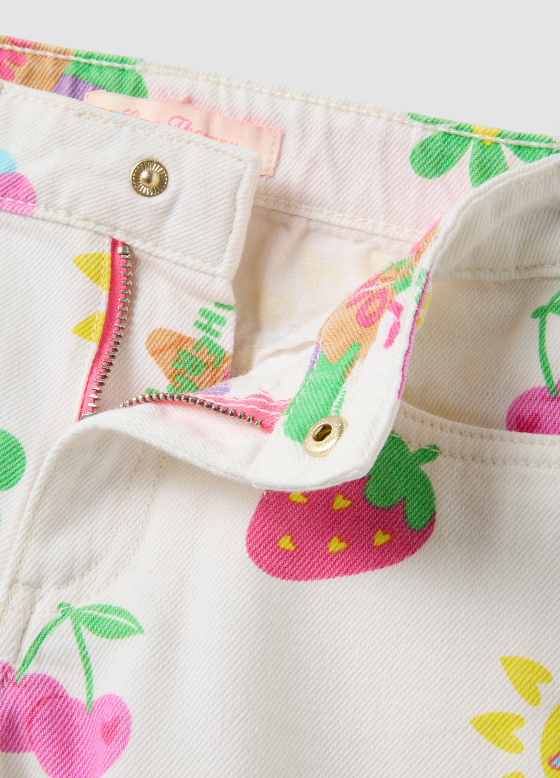 White pure cotton shorts with all-over print