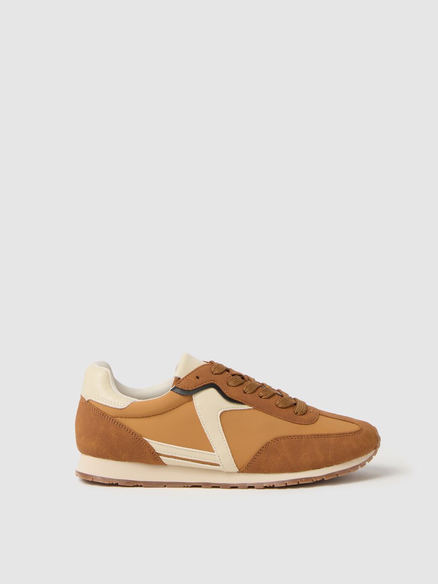 Brown Sporty Sneakers_0