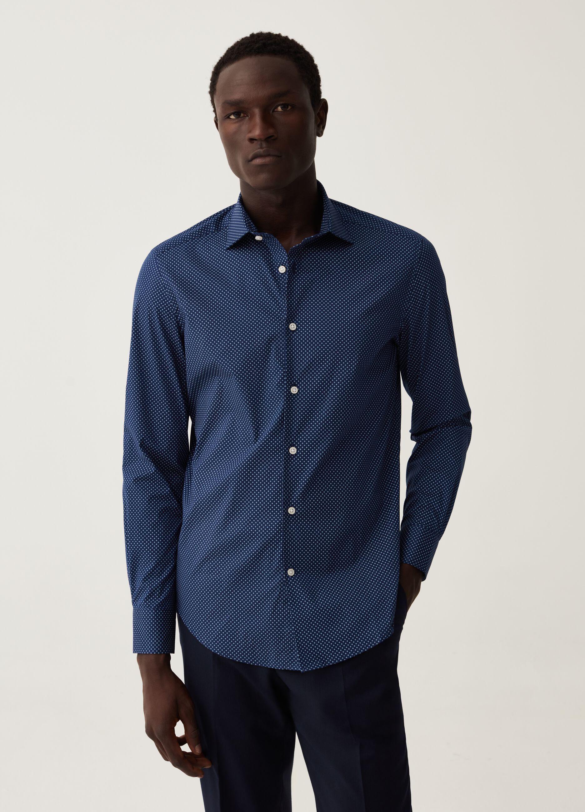 Camicia slim fit con micro fantasia Blu scuro da Uomo OVS