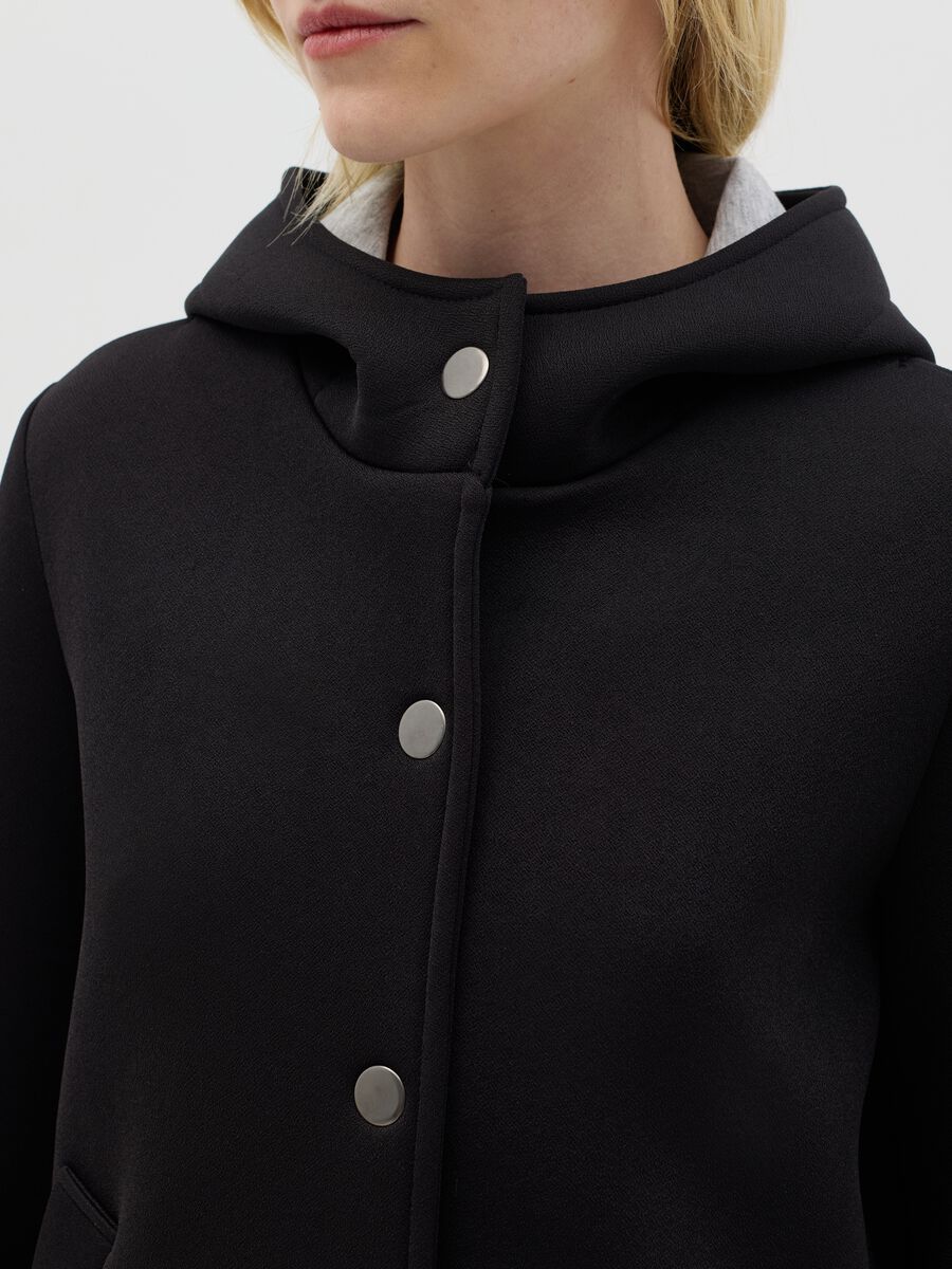 Short jacket with hood and buttons_2