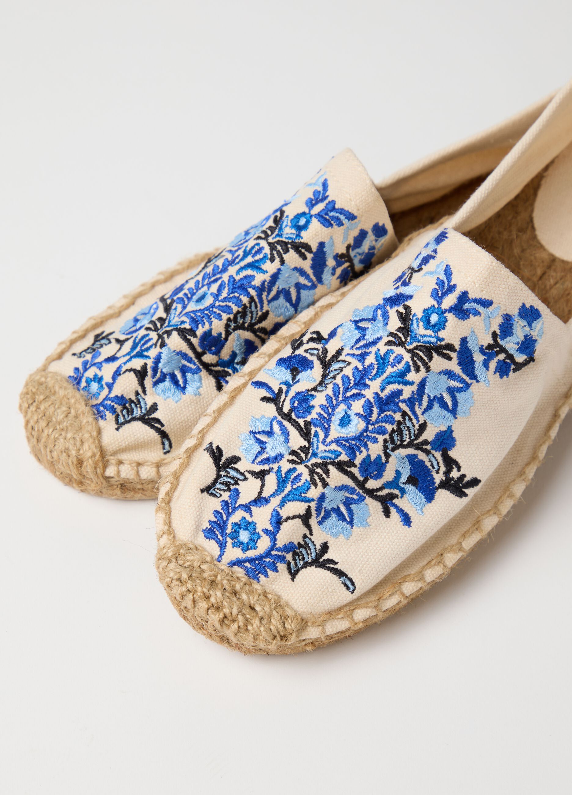 Women's beige multicolour cotton espadrilles with floral embroidery