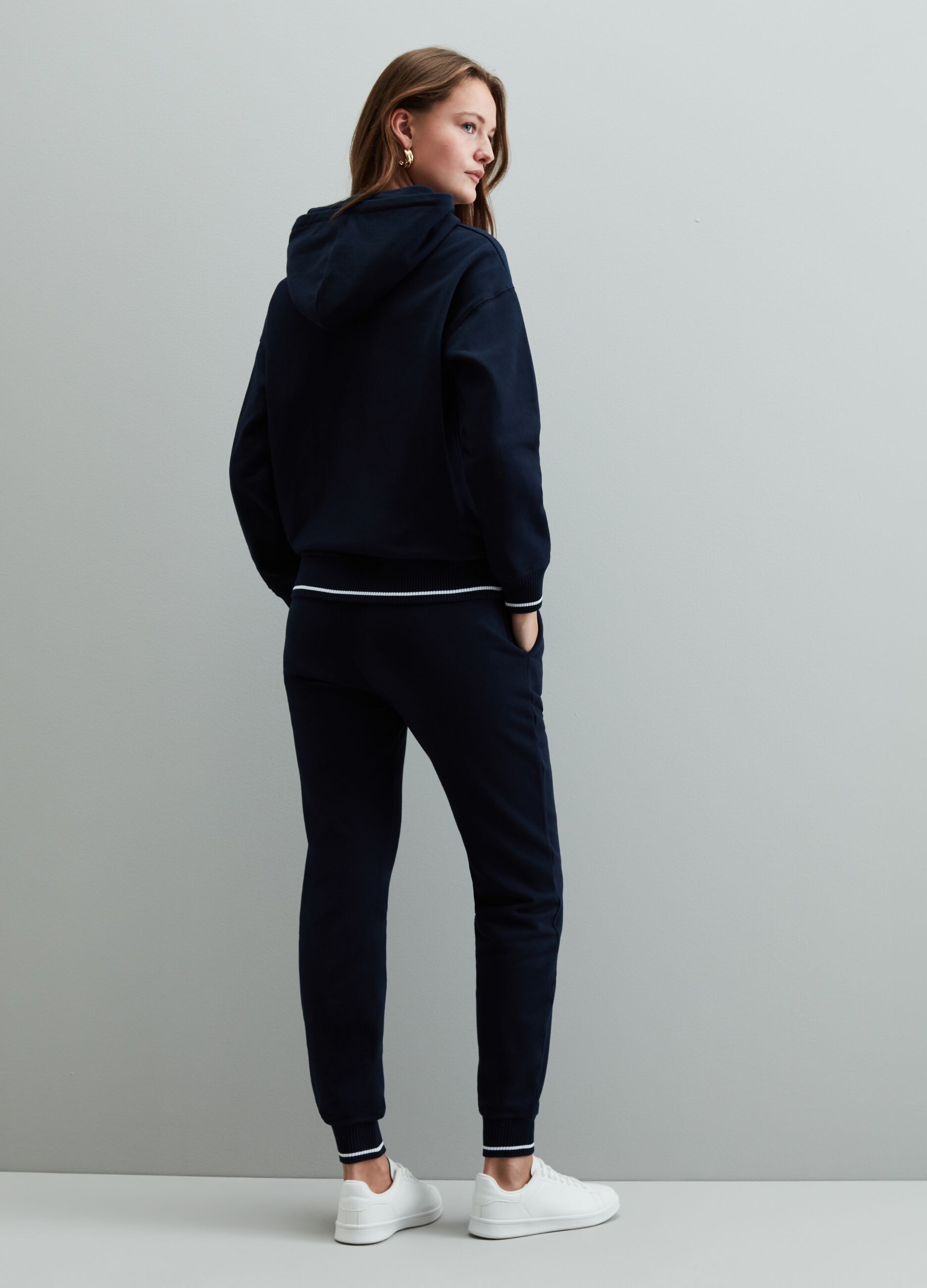 Fleece joggers with contrasting trim