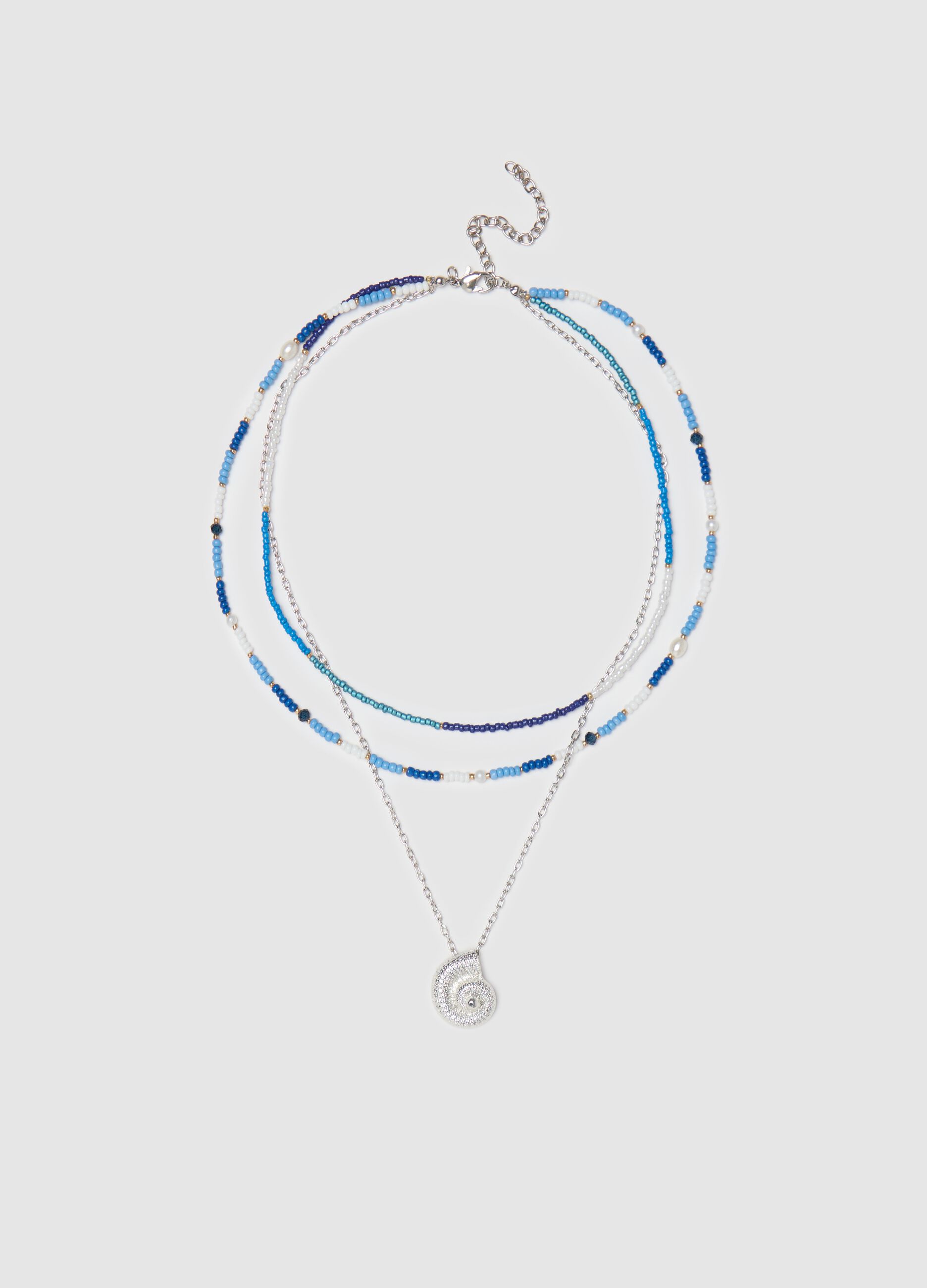 Collana con perline e pendente conchiglia