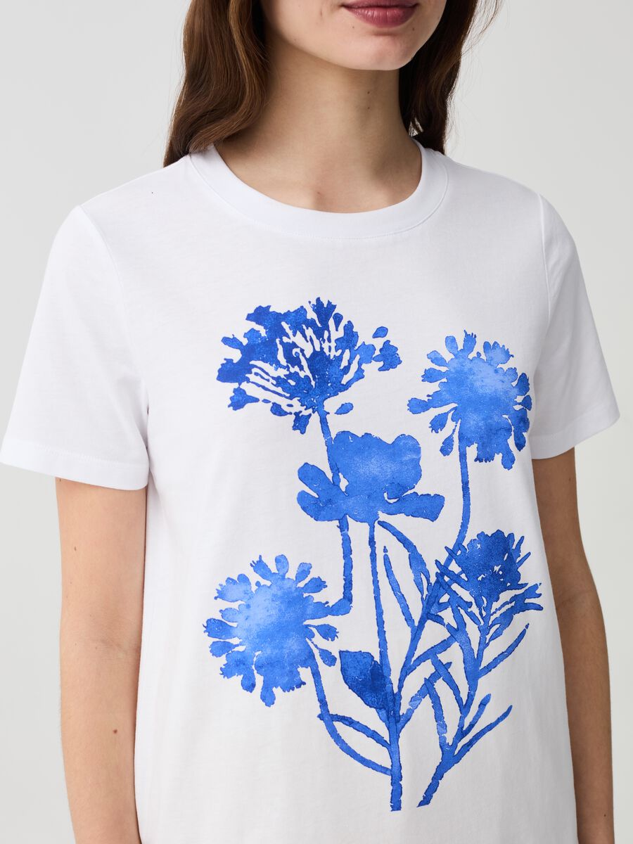 T-shirt in cotone con stampa floreale_1