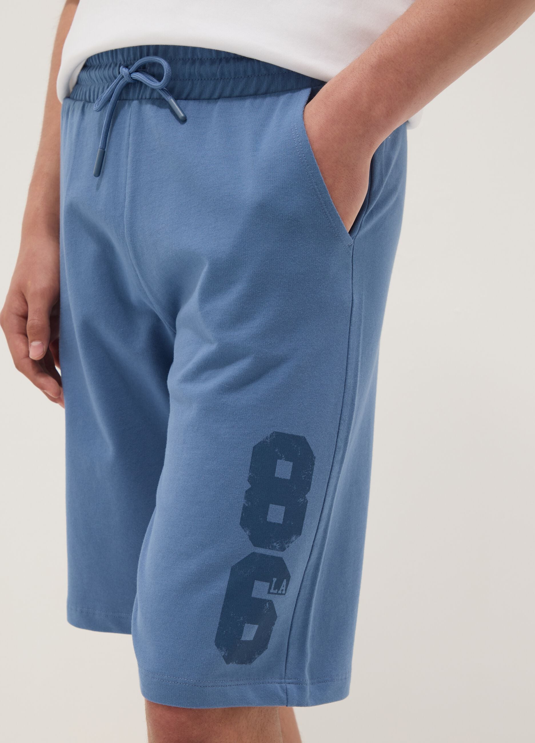 Boys' blue pure cotton shorts, regular fit with print