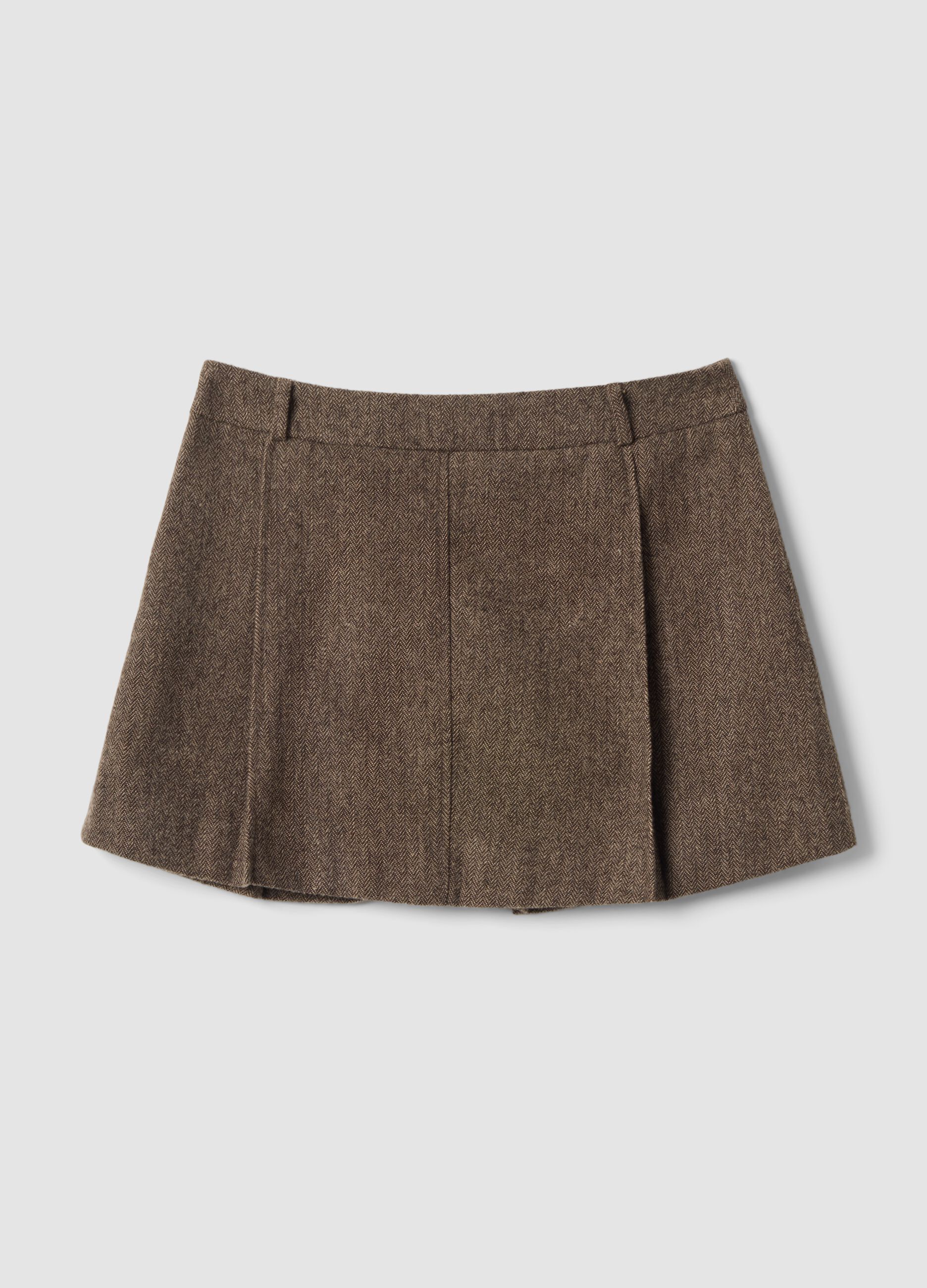 Brown flared skirt with pleats and structured belt