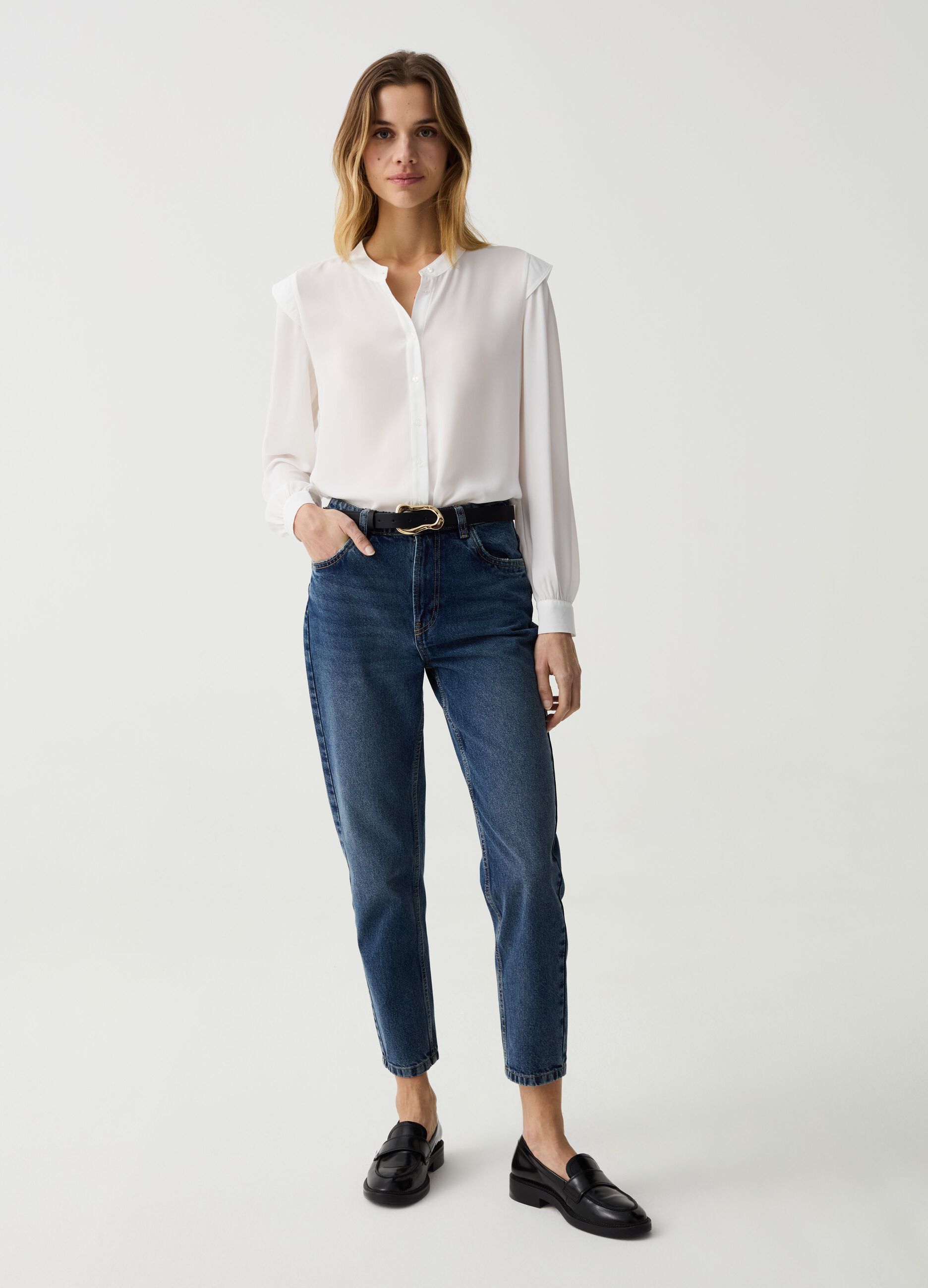 Shirt with puff sleeves with flounce