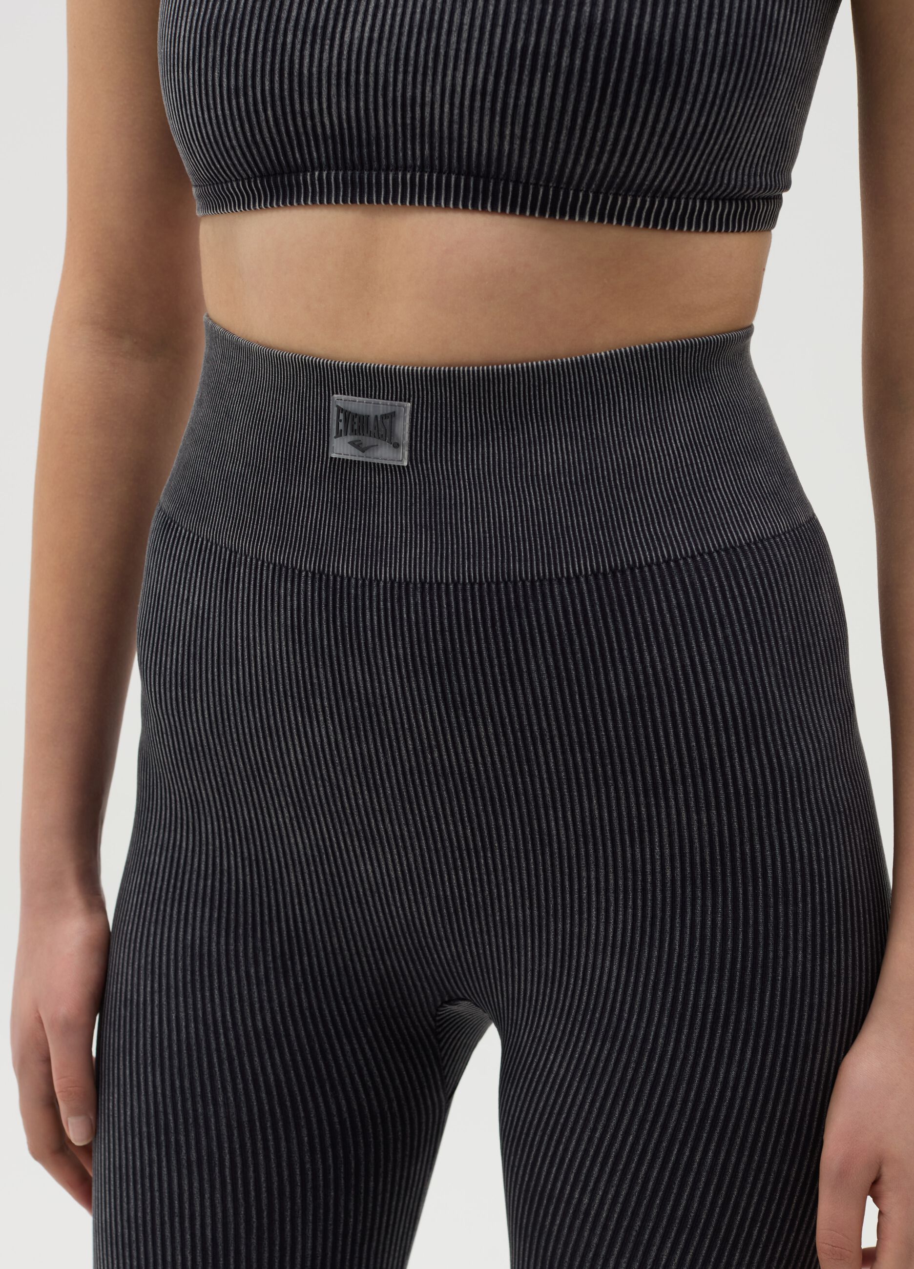 Stretch ribbed leggings