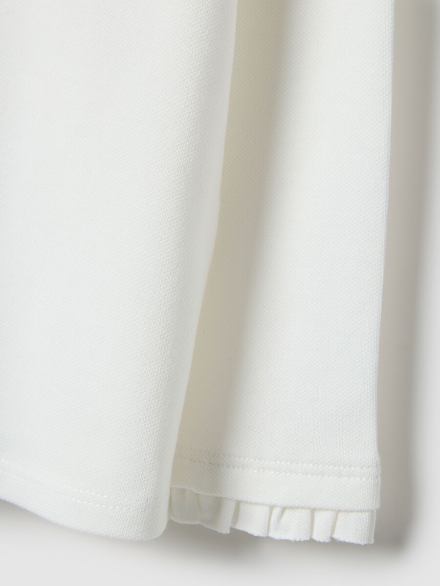 White polo with ruffles for girls in stretch cotton regular fit_2