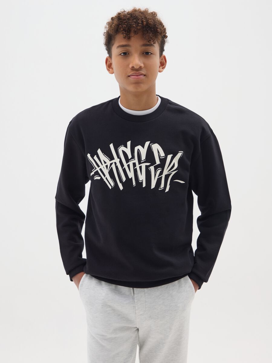 Black sweatshirt for boys aged 10-15_0