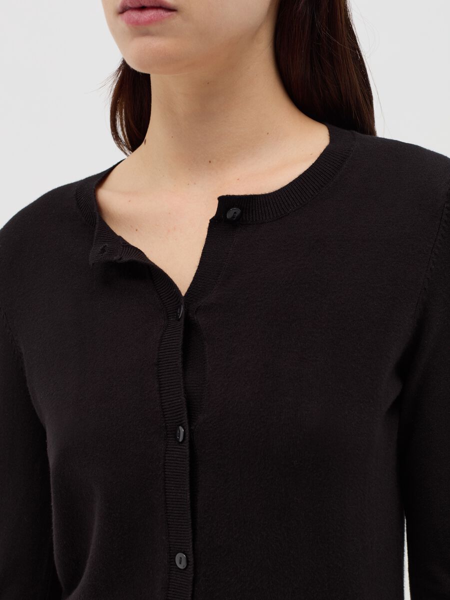 Cardigan with round neckline_2