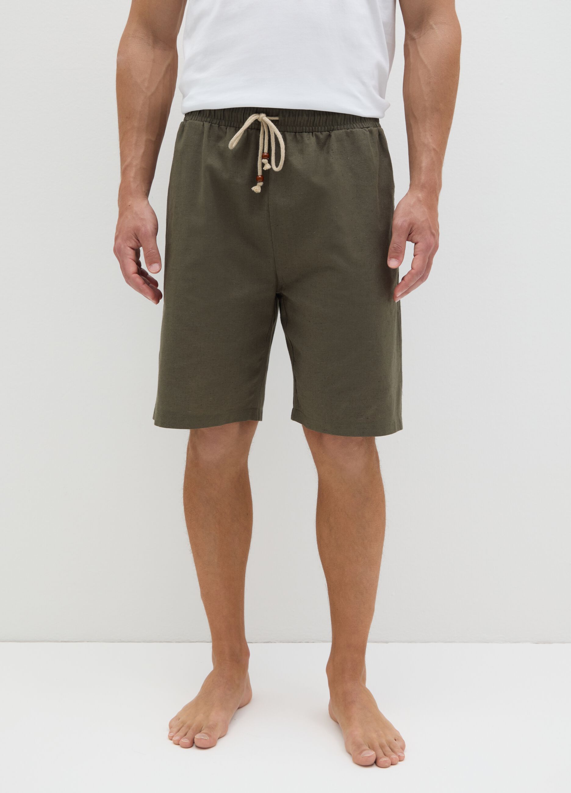 Pantaloncini pigiama da uomo in cotone e lino verde regular fit