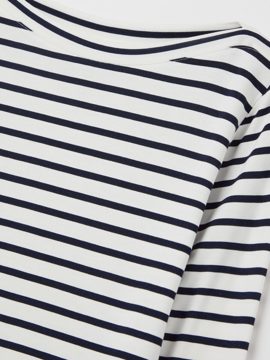Striped T-shirt with boat neck_5