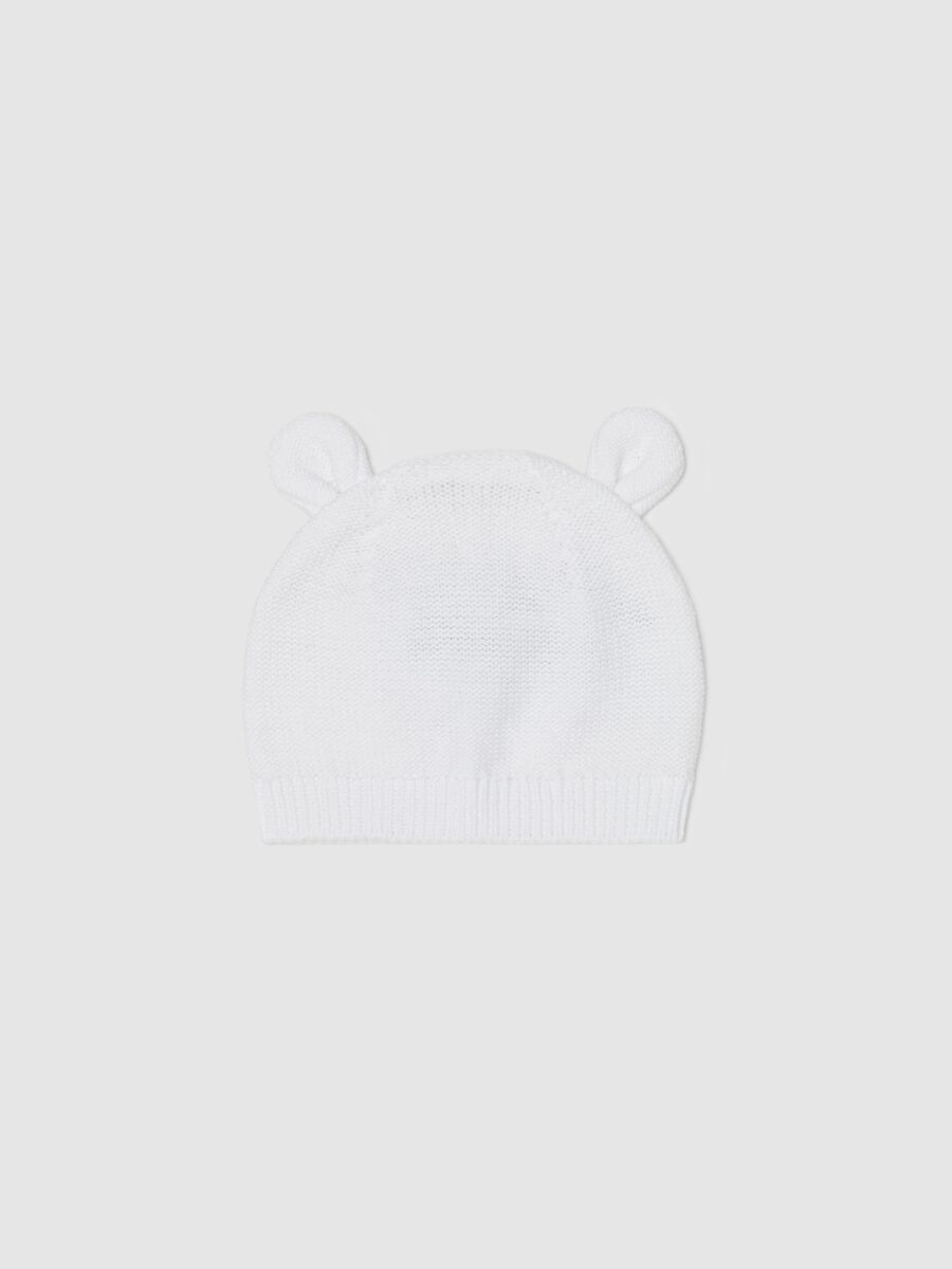 Knitted hat with ears_0