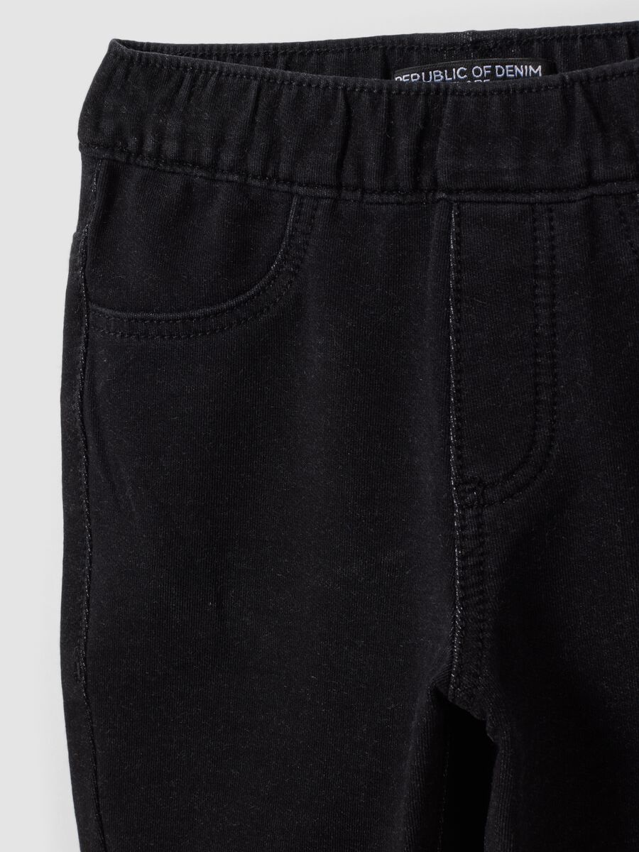 Jeggings nero flare in cotone elasticizzato per bambina_2