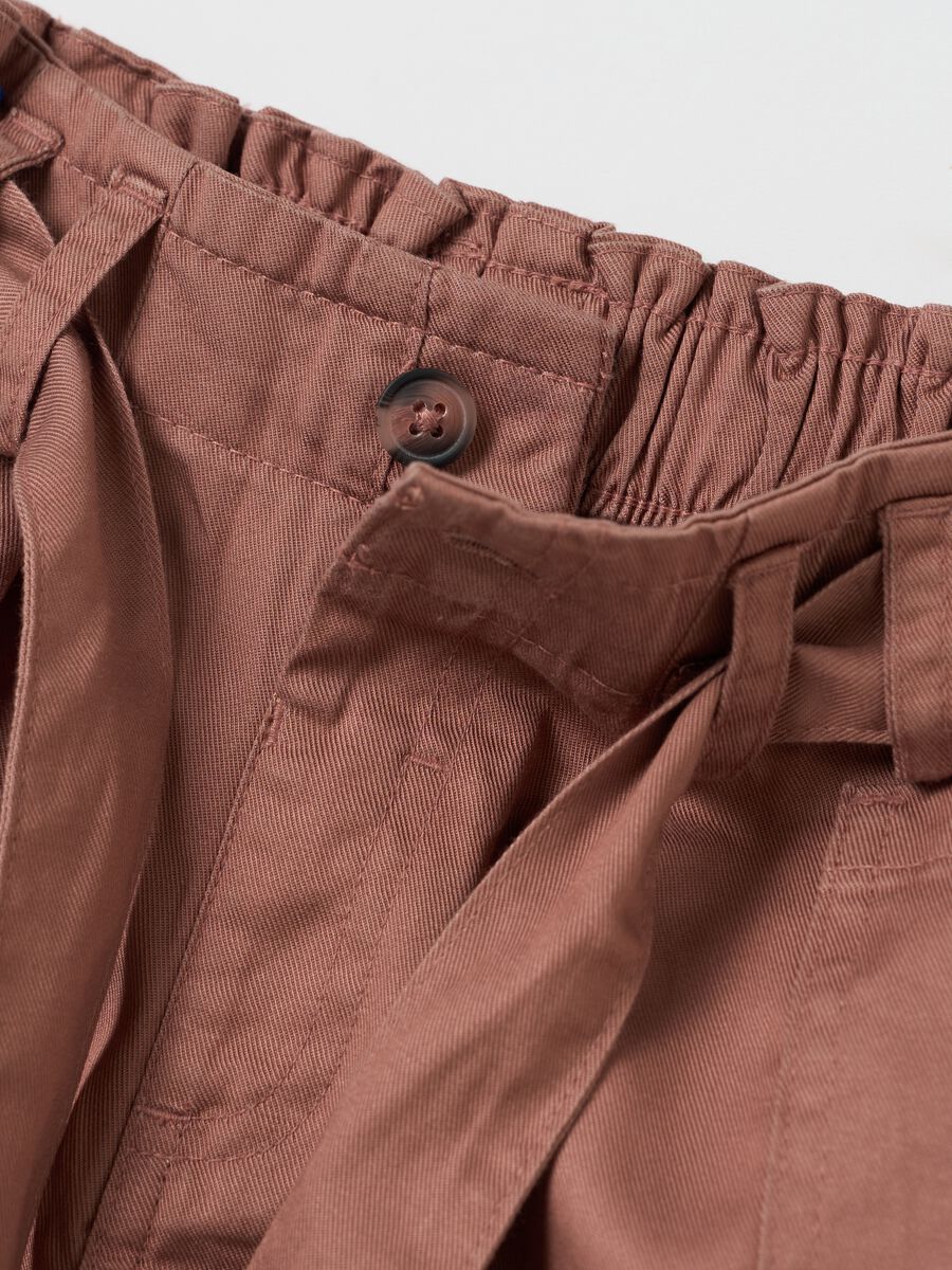 Brown regular fit girl shorts in lyocell and cotton_2