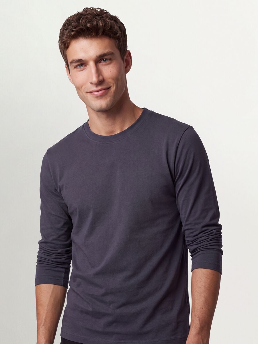 T-shirt grigia a maniche lunghe in puro cotone organico con girocollo_1