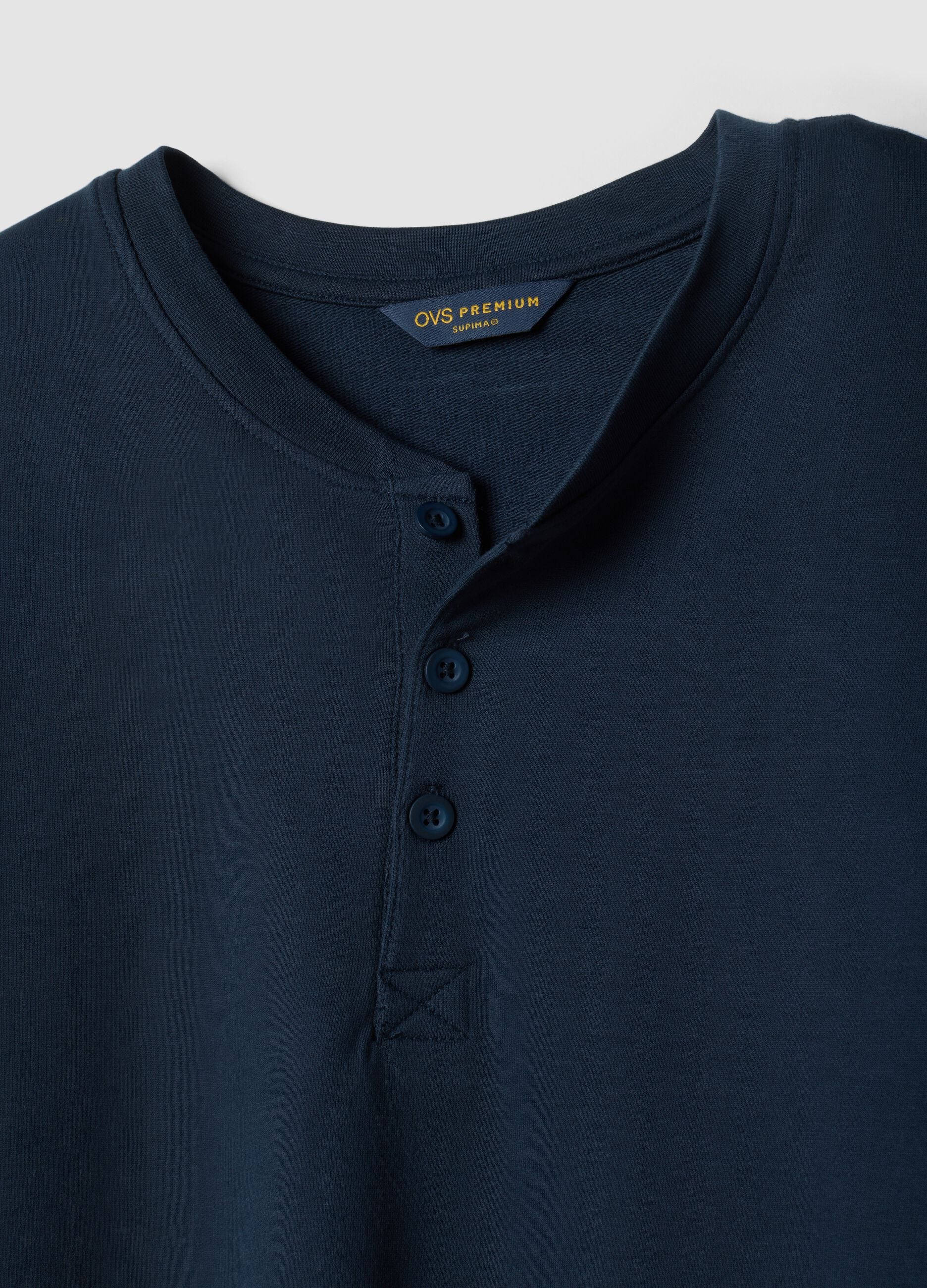 Pigiama blu in puro cotone con scollo serafino
